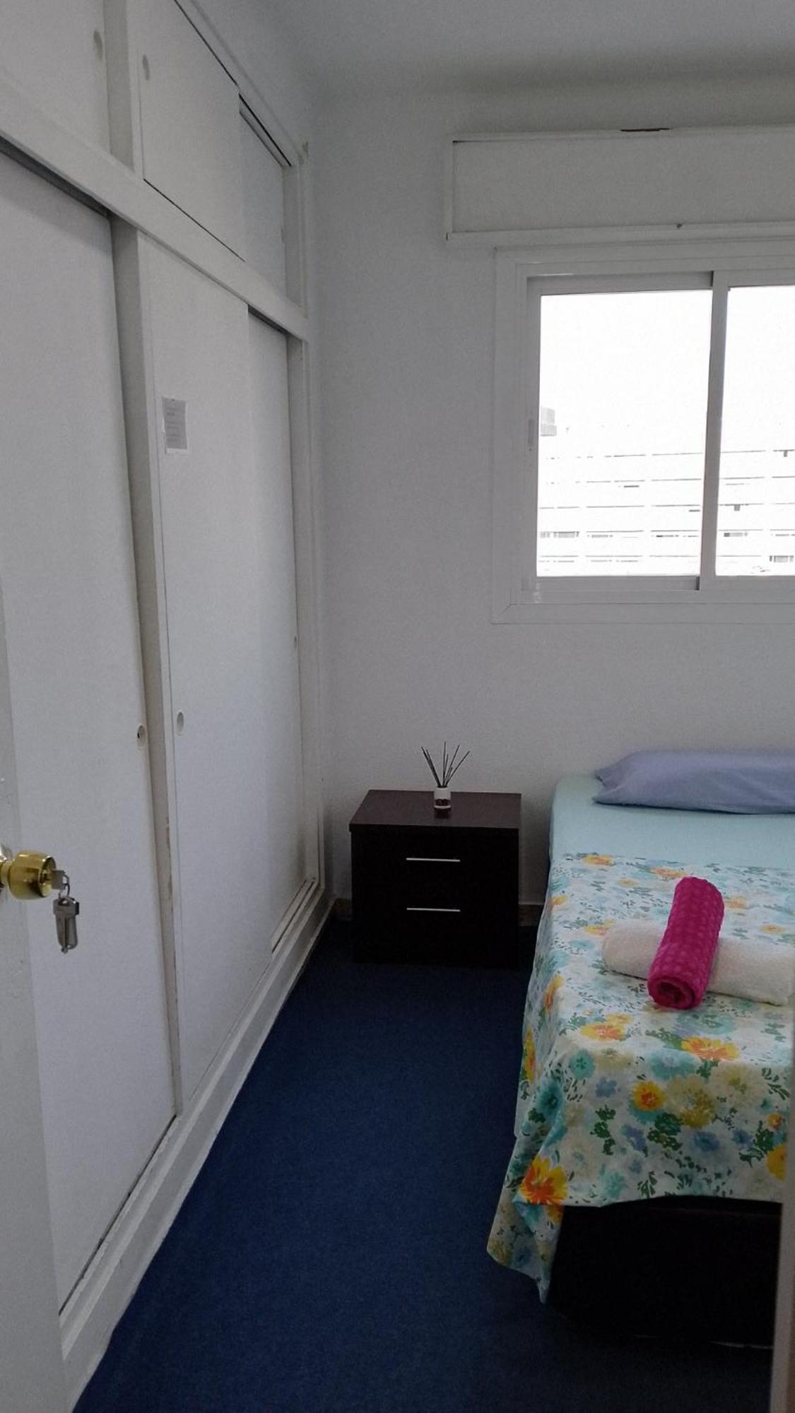 Habitacion Privada Centro Malaga Cerca Tren Maria Zambrano Y Playa Muy Buena Conexion Wifi Exterior photo