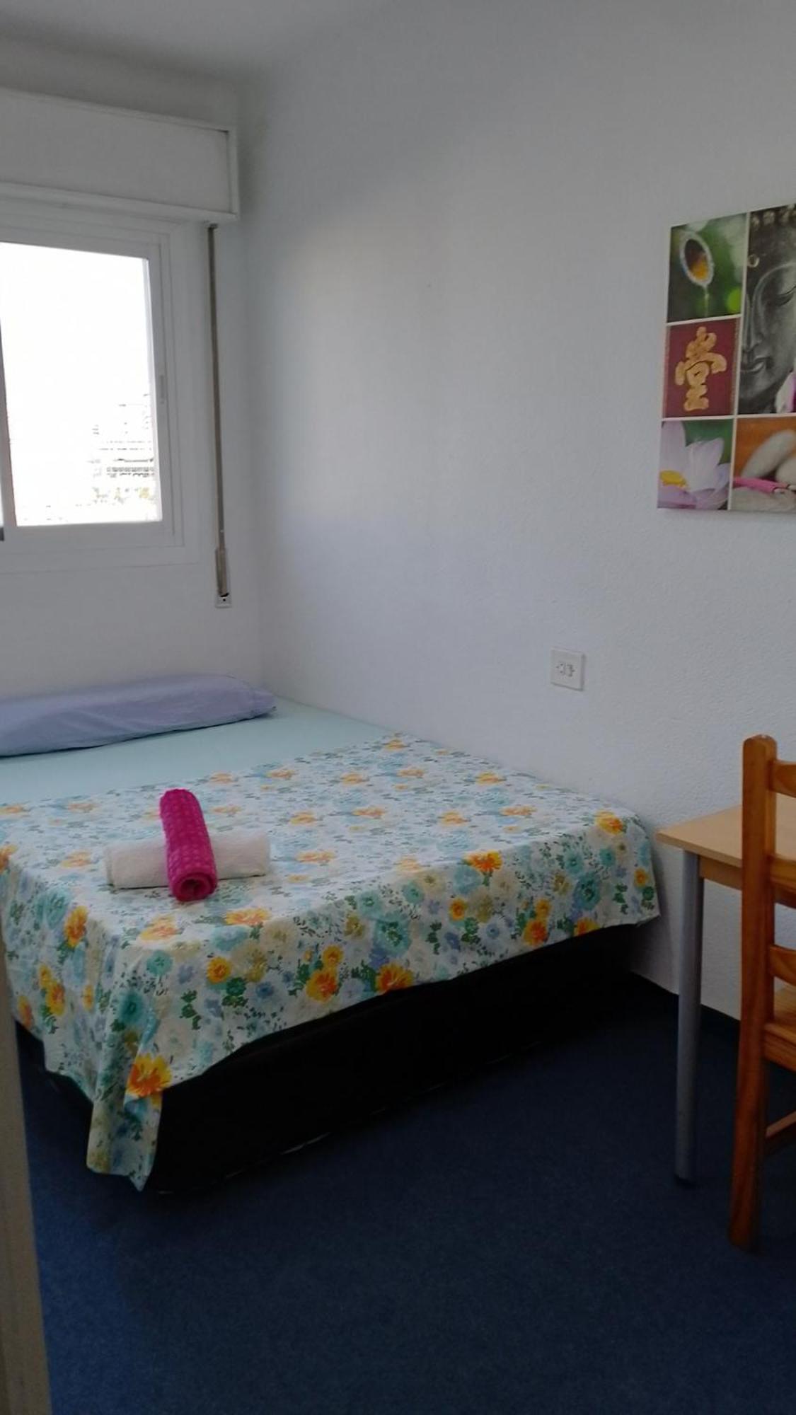 Habitacion Privada Centro Malaga Cerca Tren Maria Zambrano Y Playa Muy Buena Conexion Wifi Exterior photo