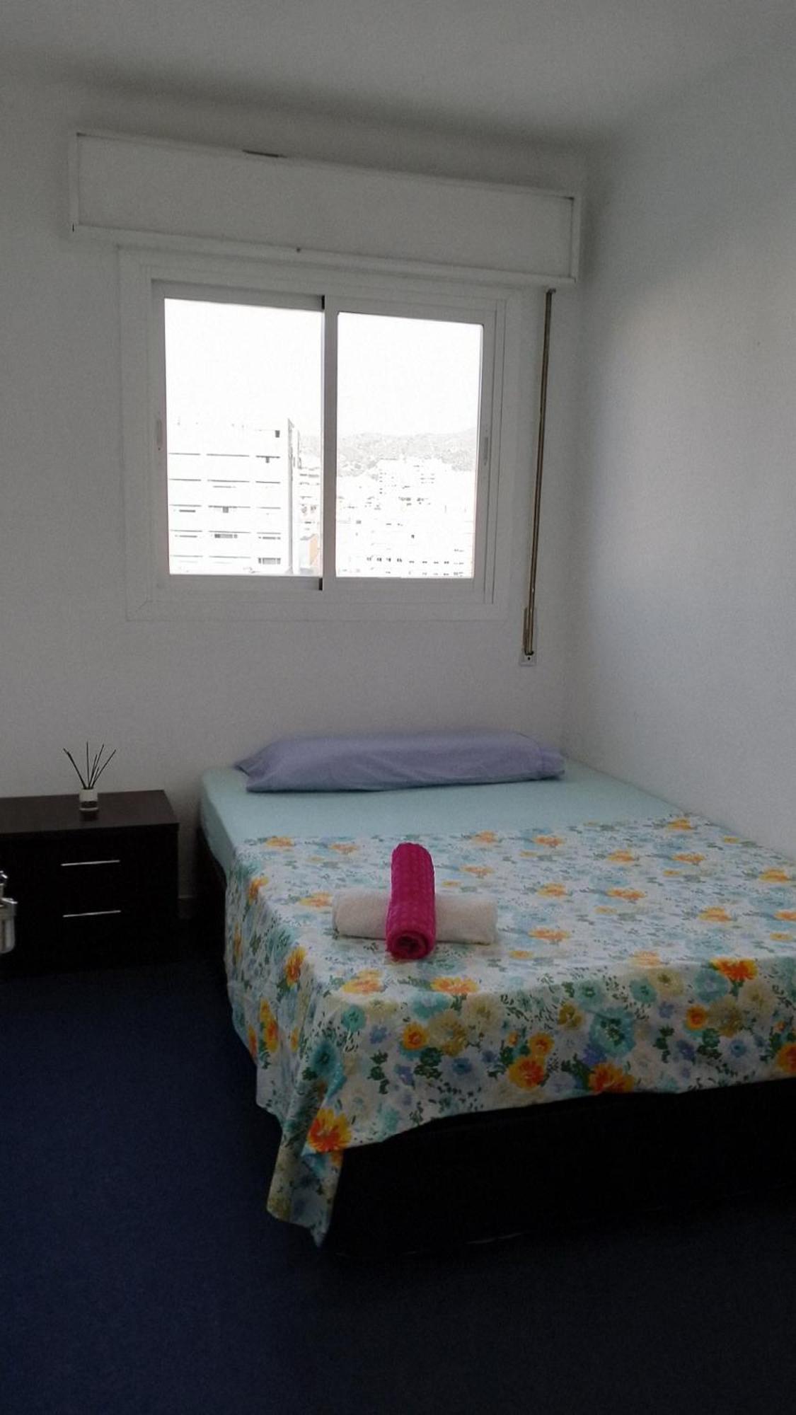 Habitacion Privada Centro Malaga Cerca Tren Maria Zambrano Y Playa Muy Buena Conexion Wifi Exterior photo